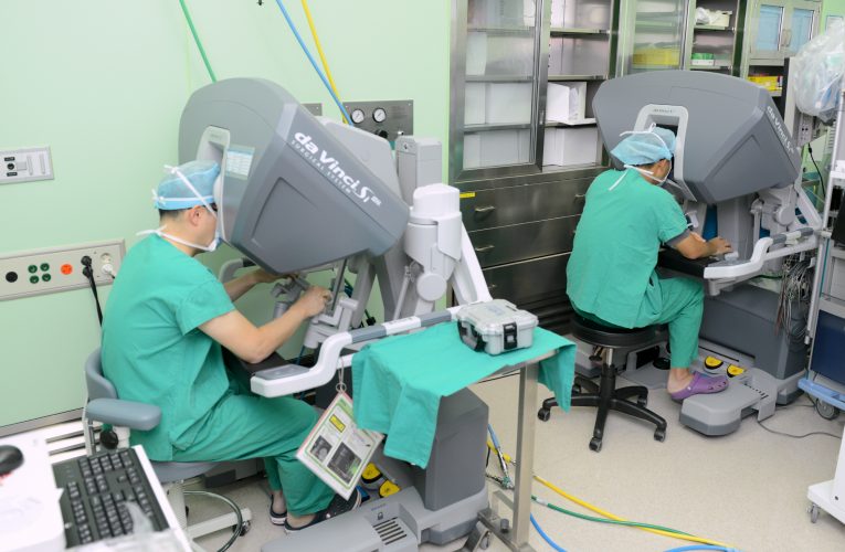 국내 최초 로봇수술 이용 신장이식 성공
