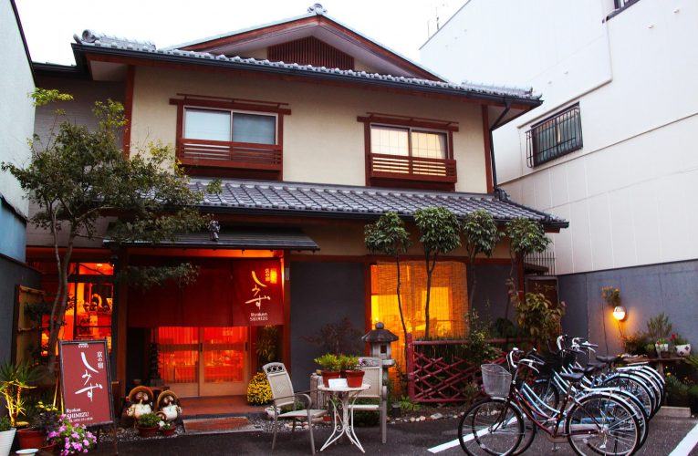 코로나19, 일본 숙박업소 폐업 67% 늘렸다