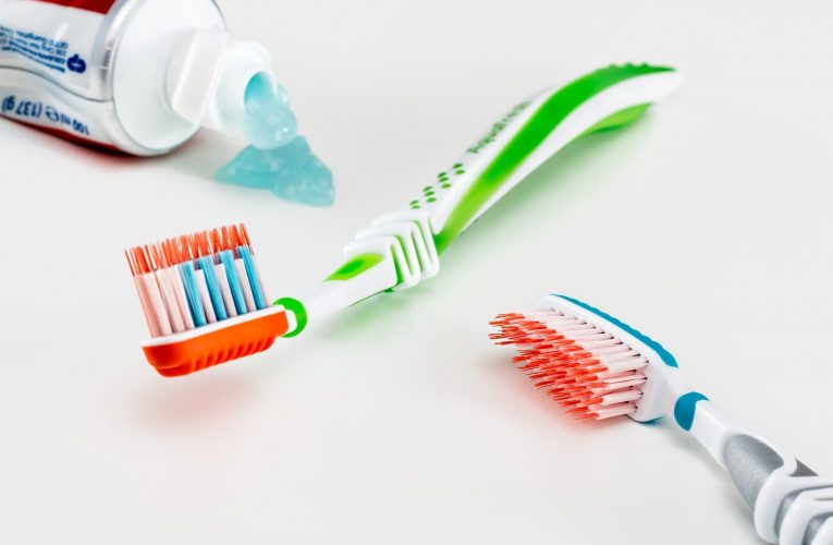 치과의사가 미세모 ‘비추’하는 이유